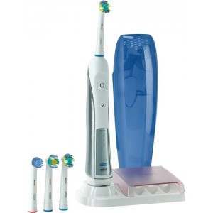 Oral-B D27.536.4 IQ4000 Triumph Electric Toothbrush